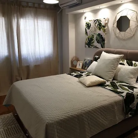 Apartment Nikiforou Foka 12